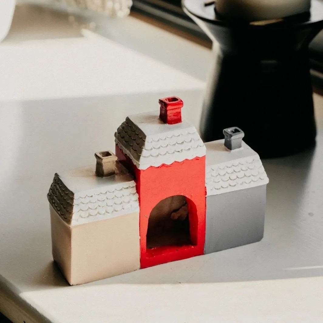 Hollevo™ Kersthuisje wierookbrander met 2 wierookkegeltjes