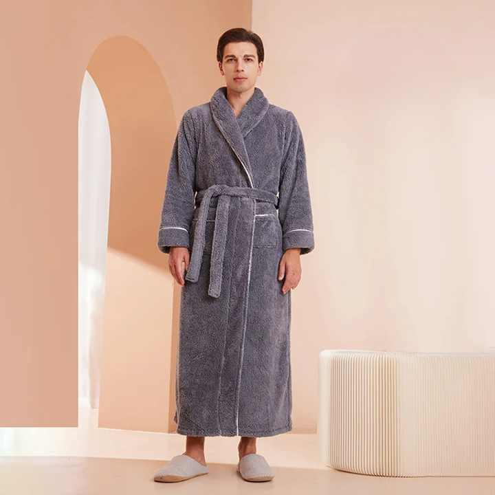 Badjas van dikke flanel fleece met kraag en strikceintuur