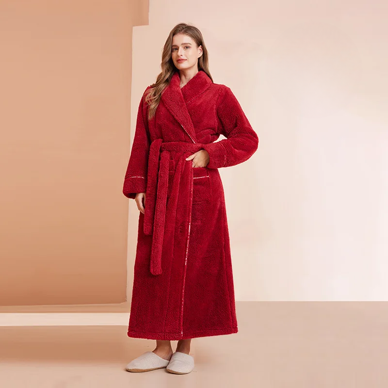 Badjas van dikke flanel fleece met kraag en strikceintuur