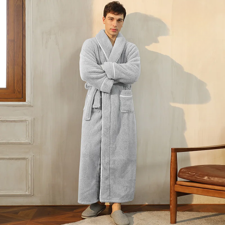 Badjas van dikke flanel fleece met kraag en strikceintuur