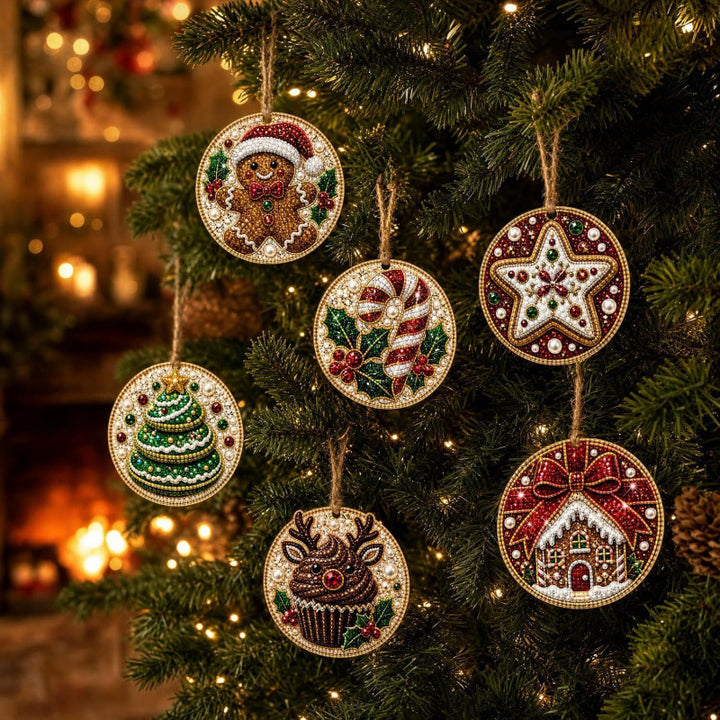 Zes houten kerstballen met diamond painting