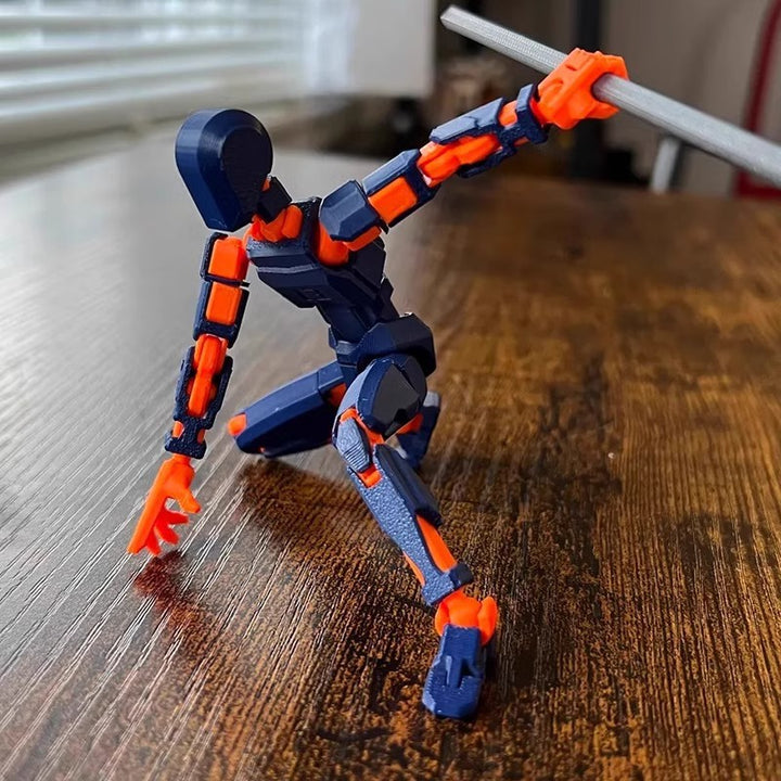 Oranje 3D-geprinte robotfiguur in actiehouding