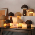Houten paddenstoel lampje met warm licht