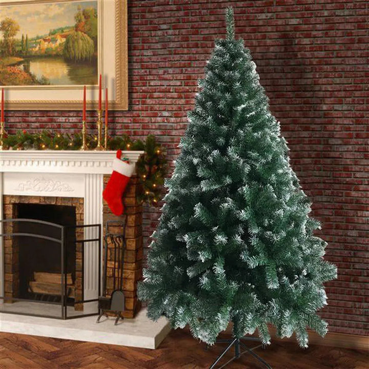 Lichtgroene kerstboom met witte punten