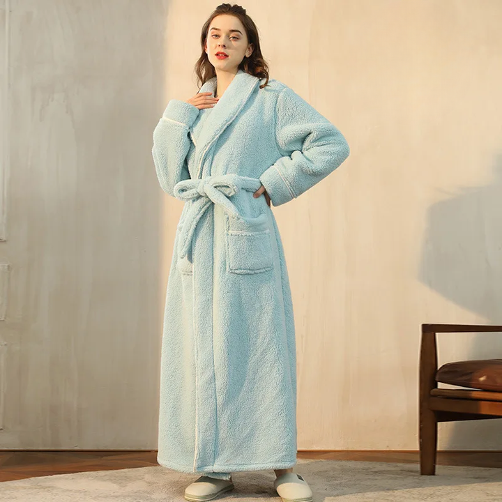 Badjas van dikke flanel fleece met kraag en strikceintuur