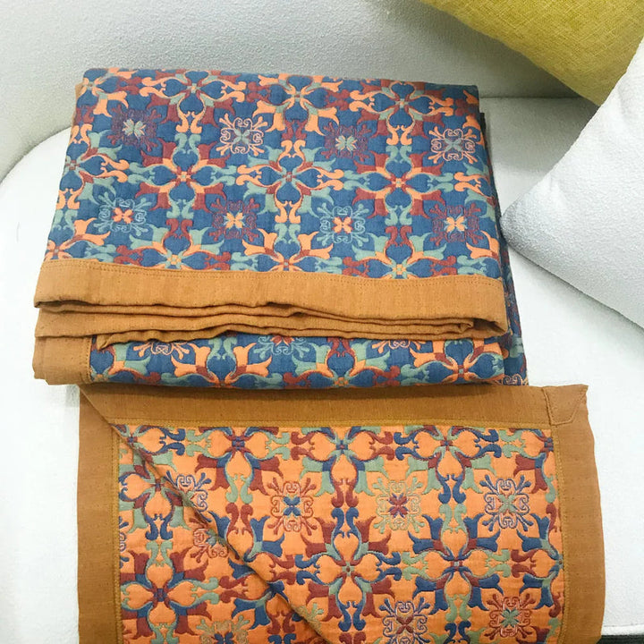 Zeslaagse katoenen deken met oranje-blauw patroon