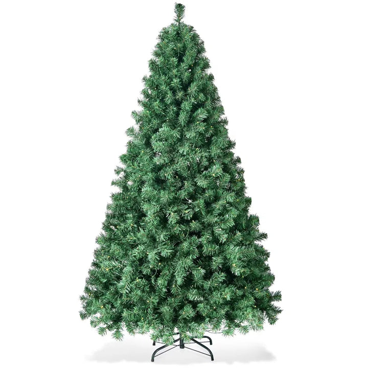 Volle groene kerstboom zonder versiering