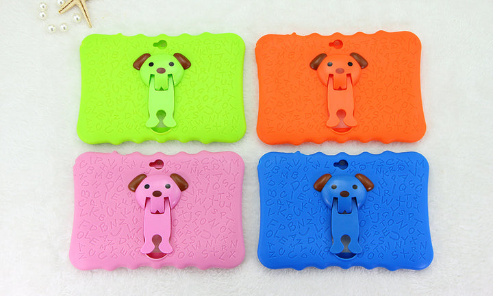 Roze kindertablet in siliconen hoes met standaard