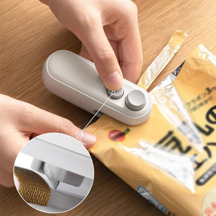 Oplaadbare mini-sealer voor zakjes met ingebouwd mesje