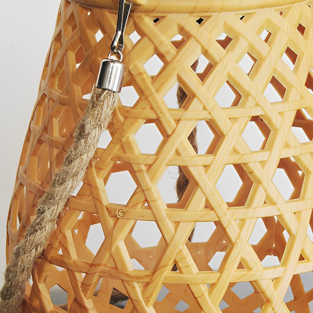 Hangende solar lamp in bamboe-look met warm licht en USB-laden