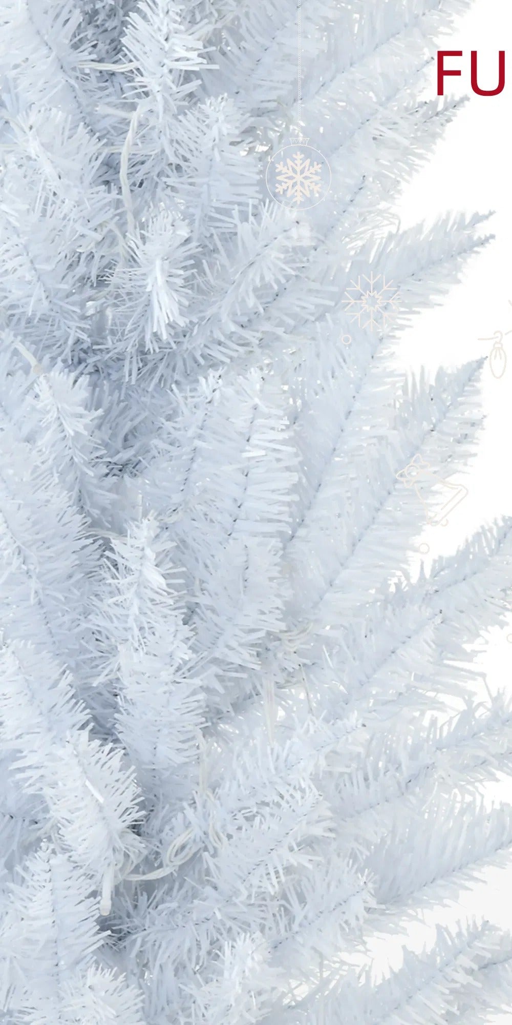 Witte slanke kerstboom met warme verlichting