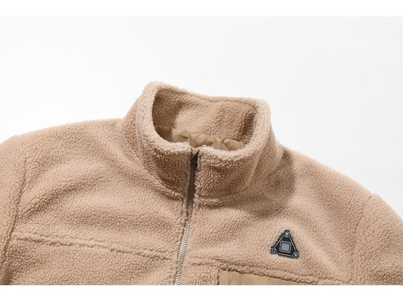 Man in verwarmd teddy fleece jack