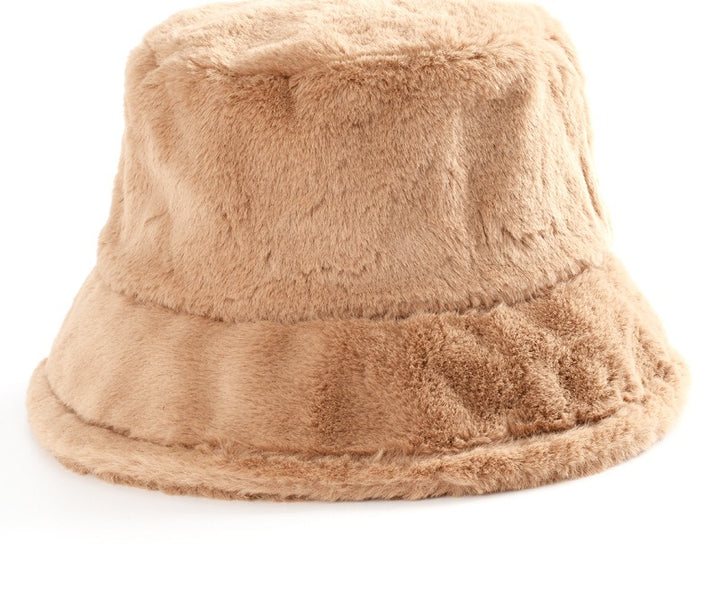 Pluizige bucket hat met koeienprint