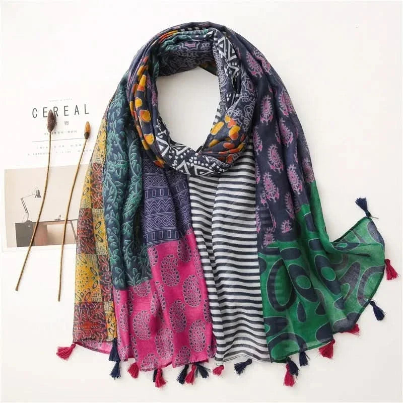 Dames sjaal van viscose met stippen en bloemenprint