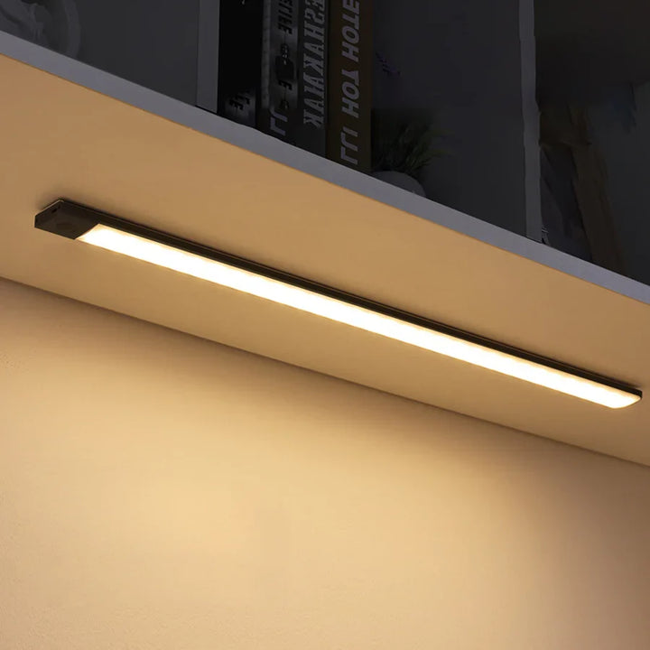 Ultradunne kastverlichting met bewegingssensor en dimbare LED