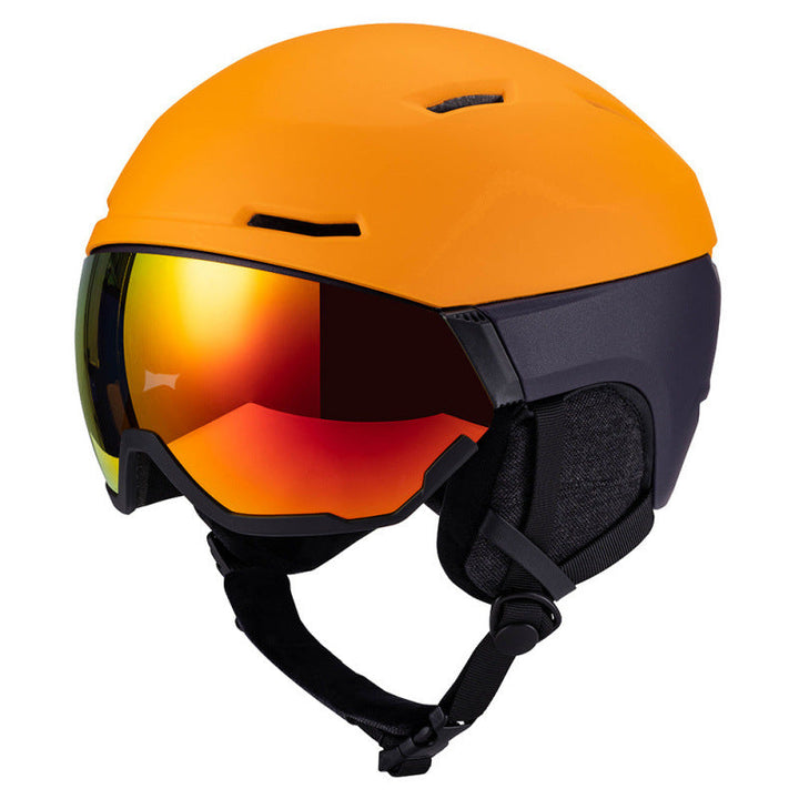 Skihelm met geïntegreerd vizier tegen verblinding door zon