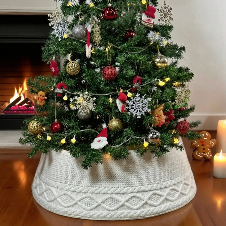 Hollevo™ Gebreide kerstboomrok met kabelpatroon die de voet verbergt