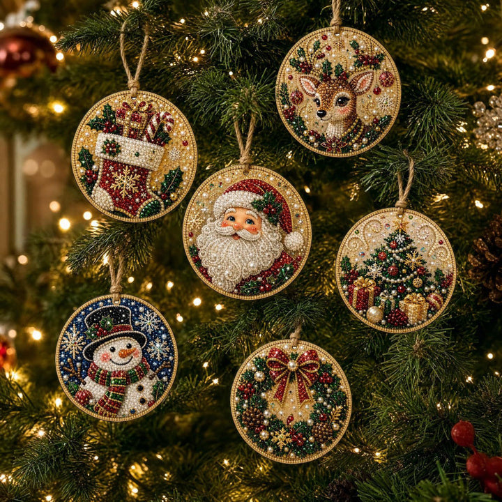 Zes houten kerstballen met diamond painting