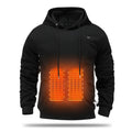 Man in verwarmde hoodie met kangoeroezak