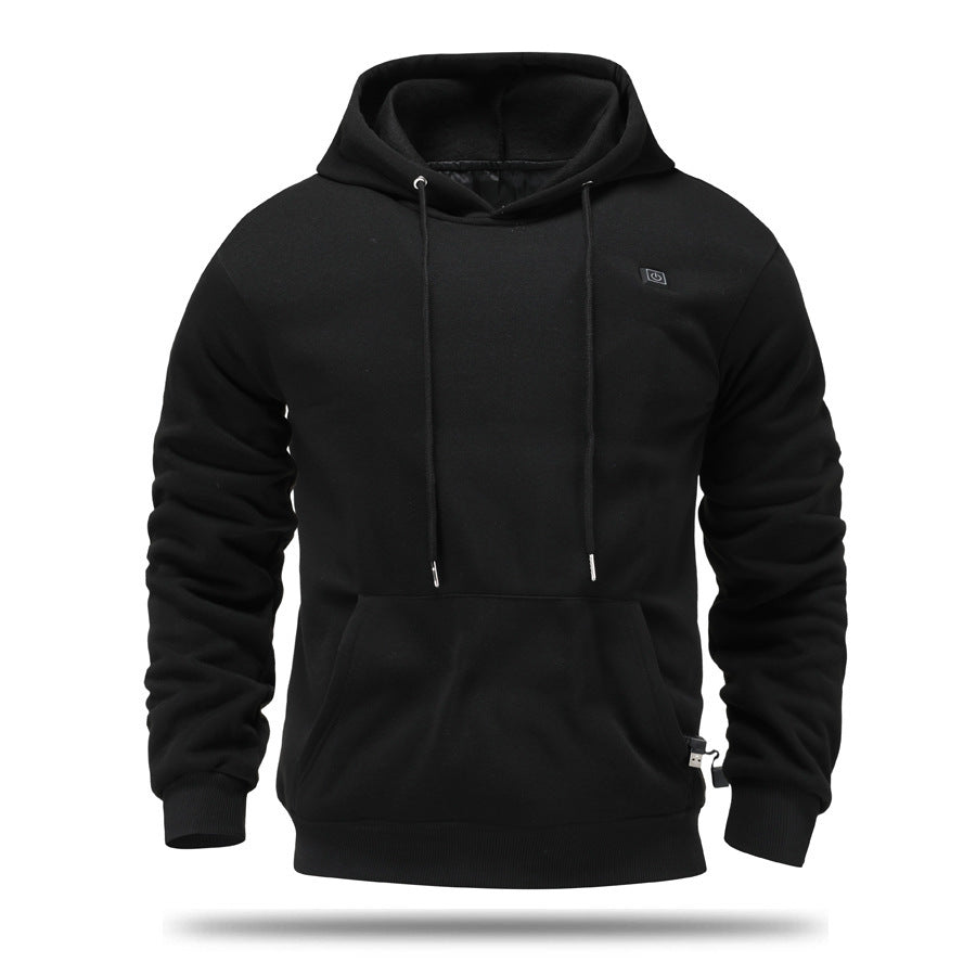 Man in verwarmde hoodie met kangoeroezak