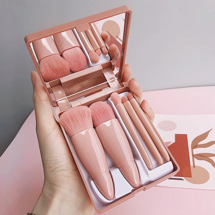 Mini make-upkwastenset met spiegeltje in een compact etui