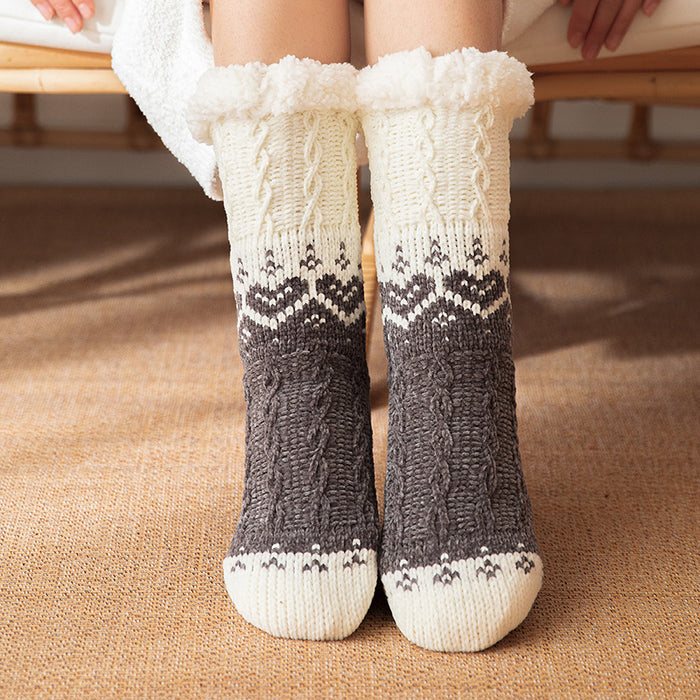 Hollevo Pluche huissokken met hartjes en antislip noppen
