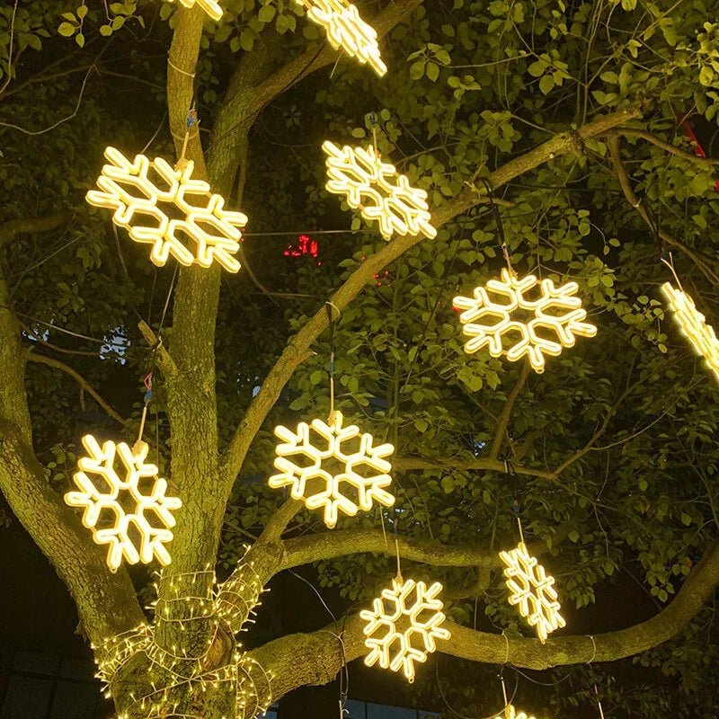 Berijpte led-sneeuwvlok voor binnen en buiten