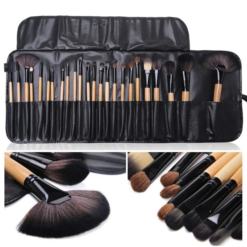 Make-up kwasten met houten stelen in etui