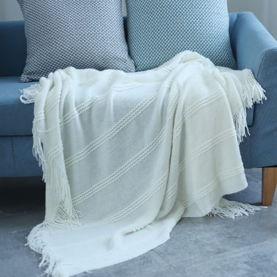 Gebreide plaid met streepstructuur en geknoopte franjes