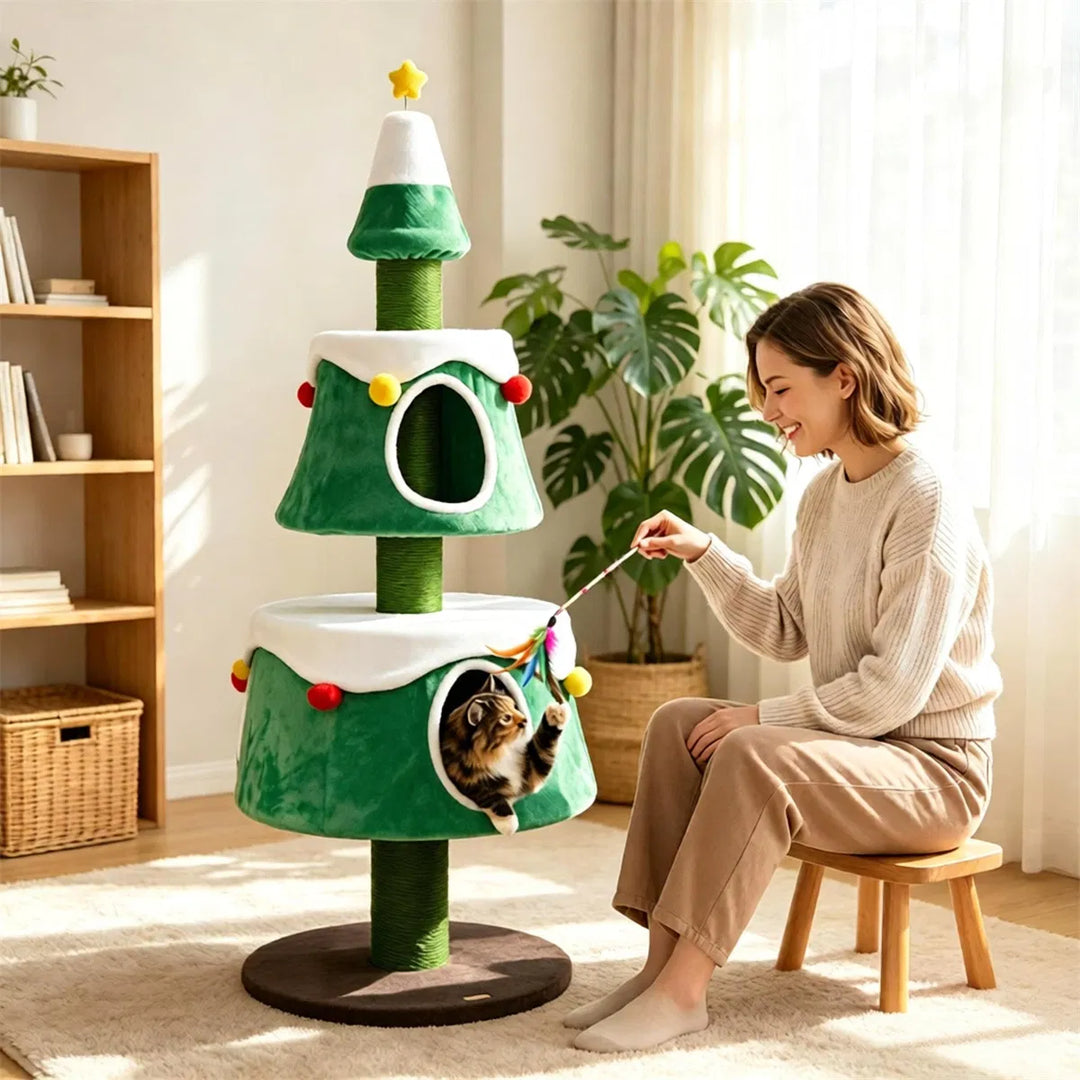 Kattenboom in de vorm van een kerstboom