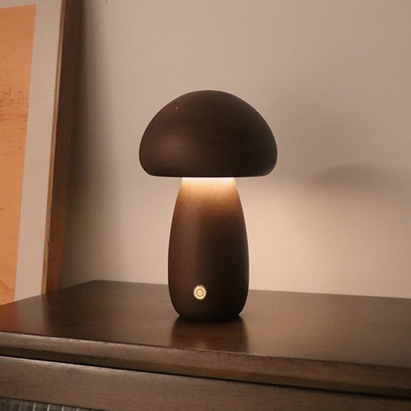 Houten paddenstoel lampje met warm licht