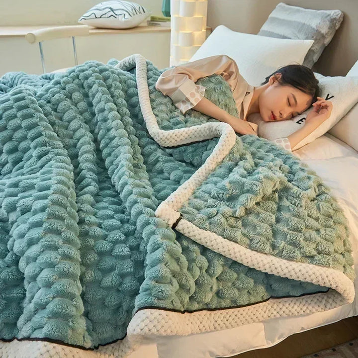 Dikke deken van coral fleece met zachte fluweelachtige textuur