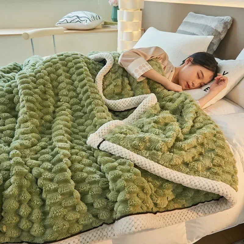 Dikke deken van coral fleece met zachte fluweelachtige textuur