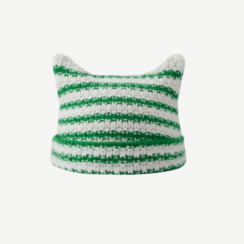 Gestreepte muts met kattenoortjes en pompons
