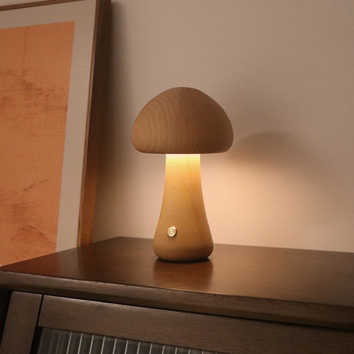Houten paddenstoel lampje met warm licht