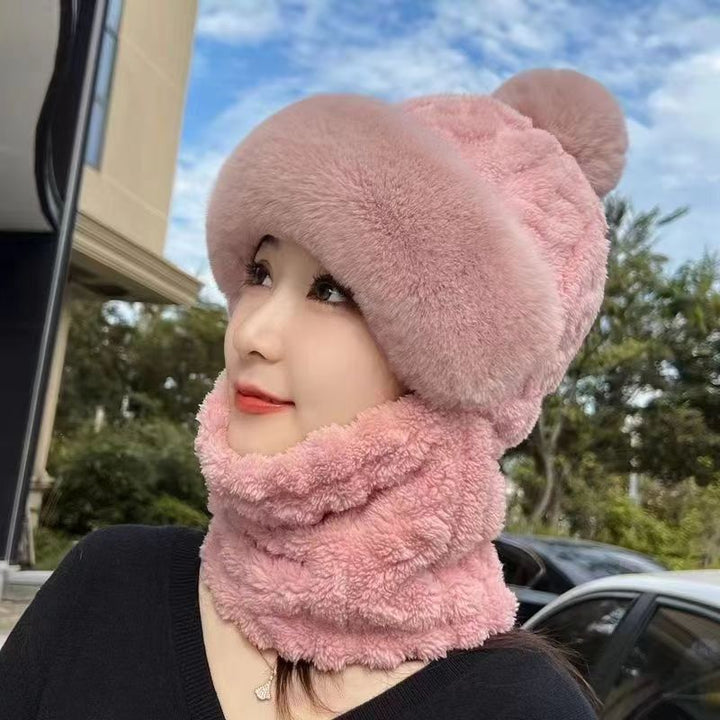 Pluche capuchonmuts met pompon en nekwarmer