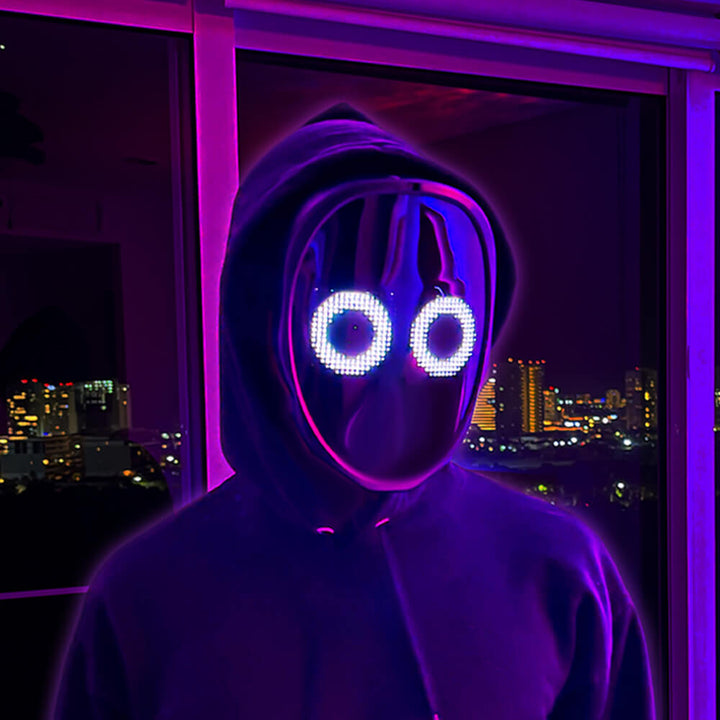 Slim ledmasker met gezichten die wisselen op muziek