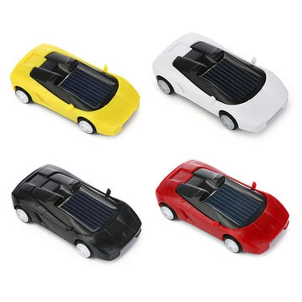 Hollevo™ Mini raceauto op zonne-energie dat vaart maakt in de zon